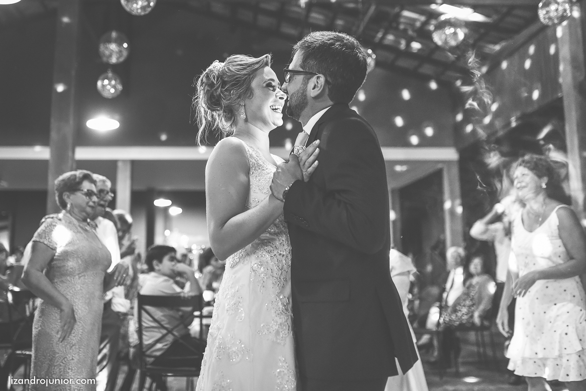 lizandro junior fotografo, patos de minas, casamento são gotardo, sitio aguas de março, roberta e joão