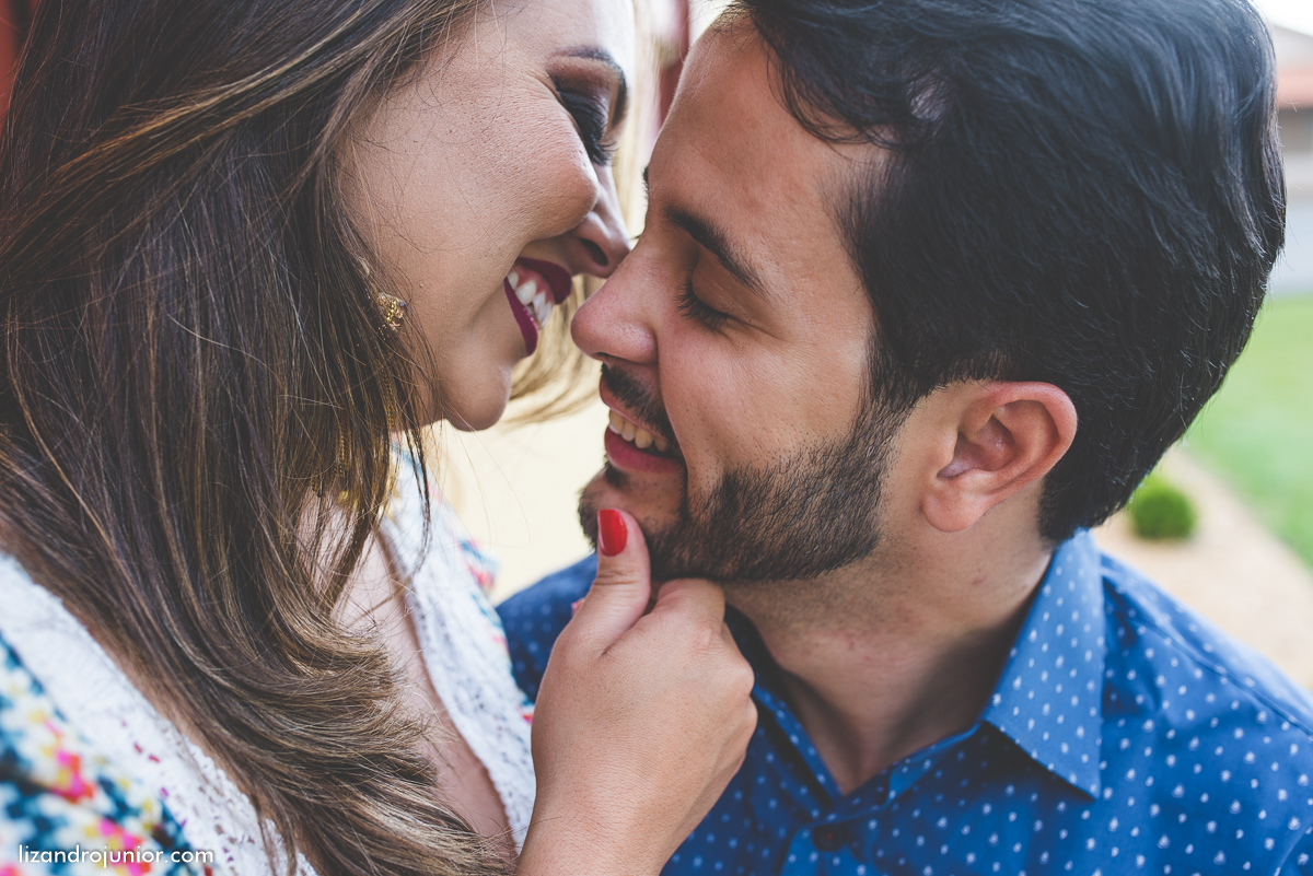 ensaio namorando patos de minas, fotografo de casamento lizandro junior, lizandro júnior, ensaio romântico, ensaio ao ar livre, fazenda,