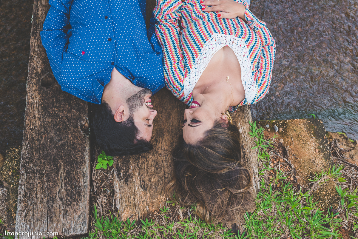 ensaio namorando patos de minas, fotografo de casamento lizandro junior, lizandro júnior, ensaio romântico, ensaio ao ar livre, fazenda,