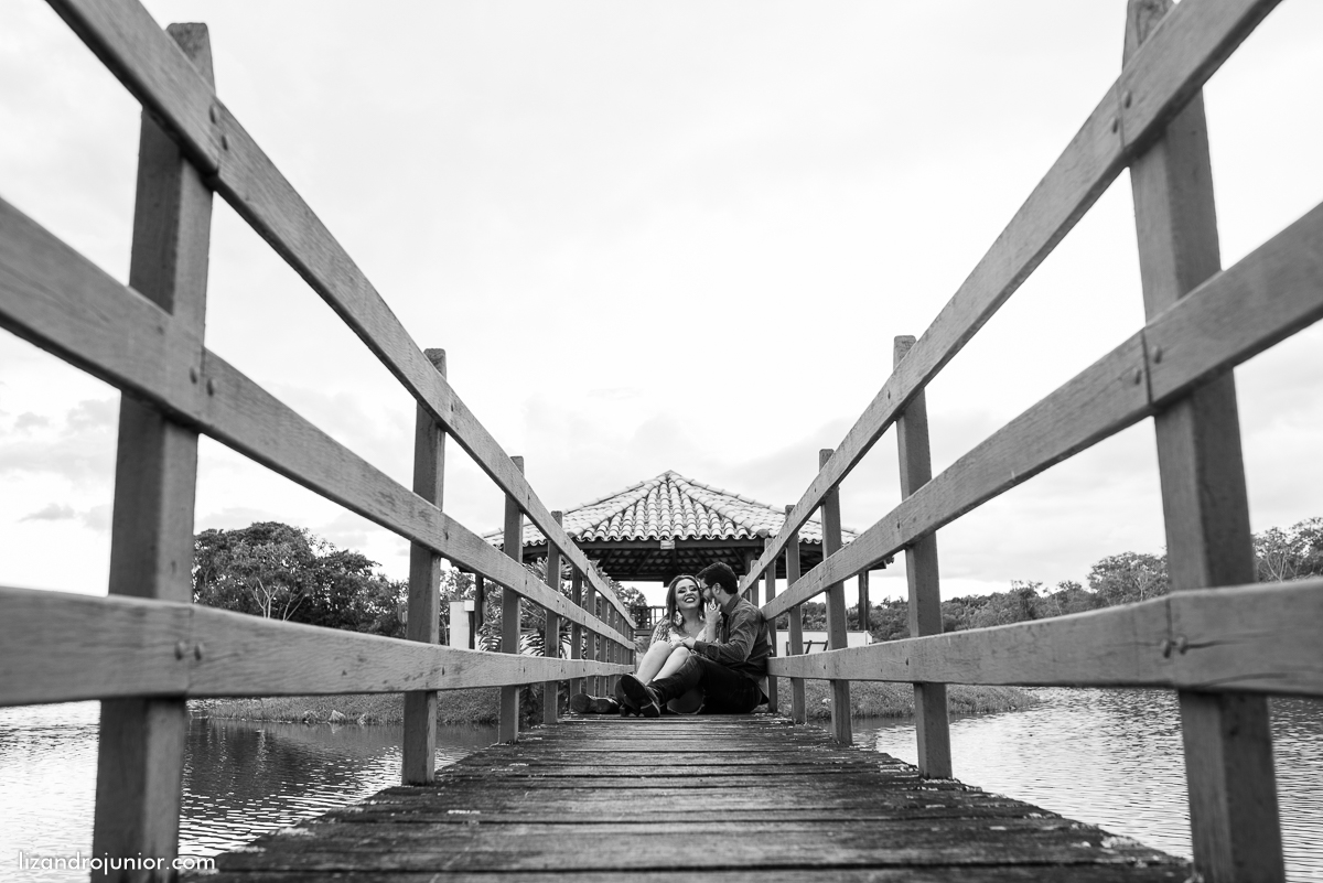 ensaio namorando patos de minas, fotografo de casamento lizandro junior, lizandro júnior, ensaio romântico, ensaio ao ar livre, fazenda,