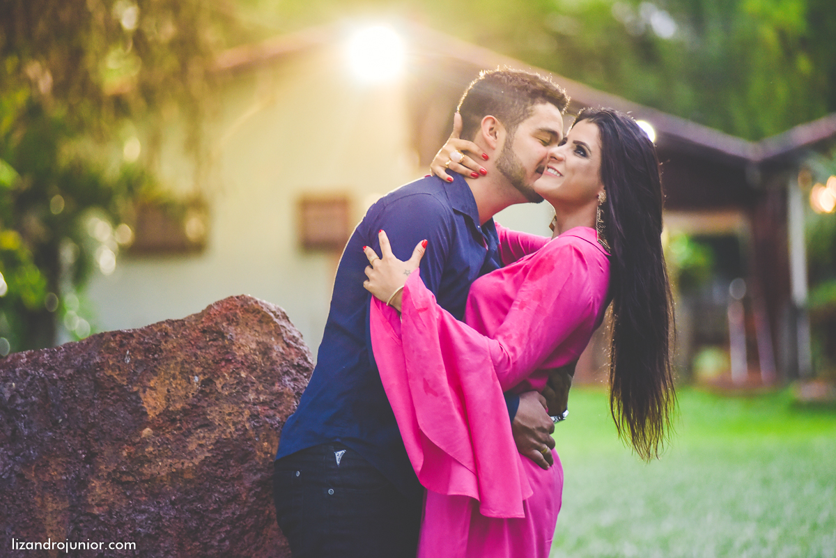lizandro junior fotógrafo de casamento patos de minas e região, ensaio namorando, chuva, namorando com chuva, fotografia de casamento, serra do salitre, carmo, rio paranaíba