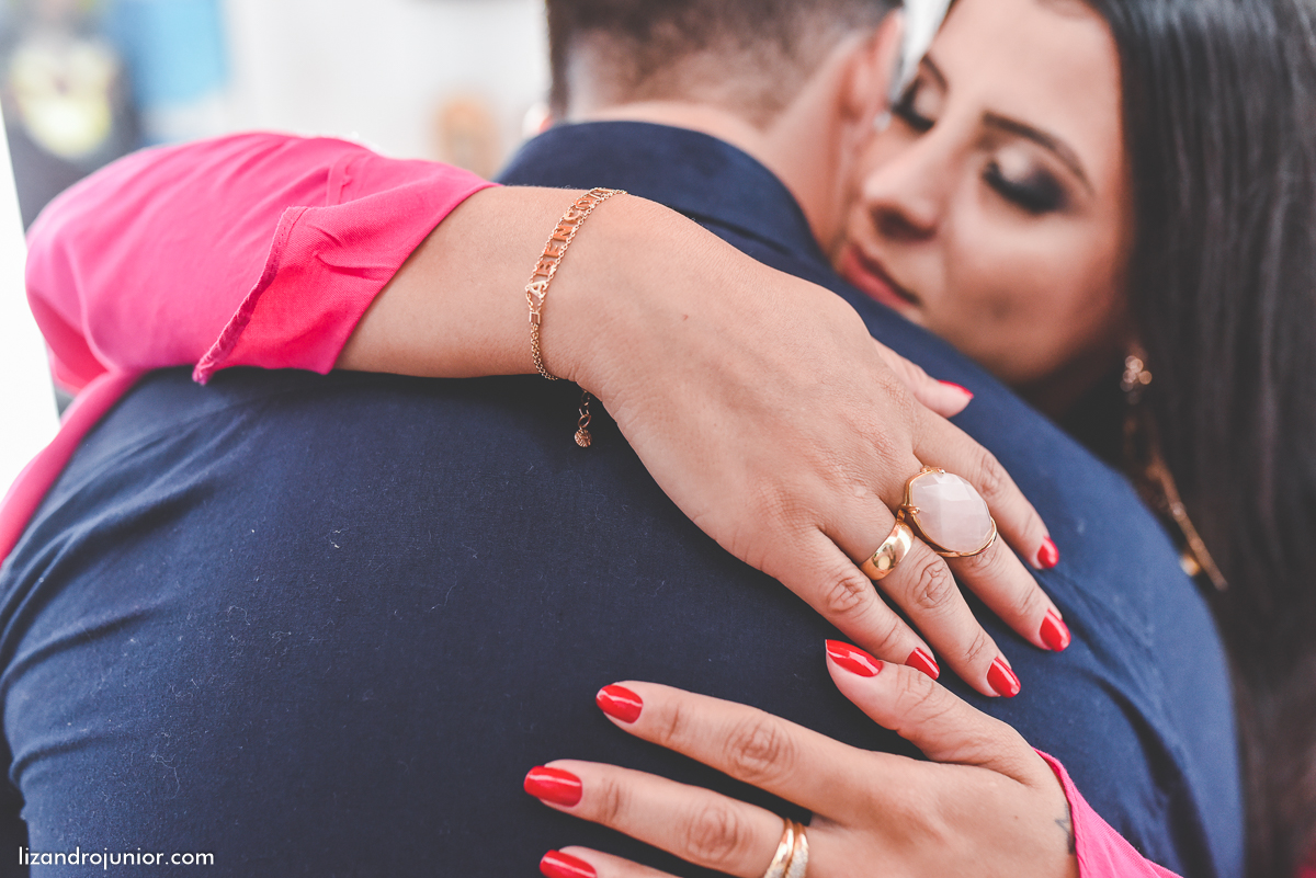 lizandro junior fotógrafo de casamento patos de minas e região, ensaio namorando, chuva, namorando com chuva, fotografia de casamento, serra do salitre, carmo, rio paranaíba
