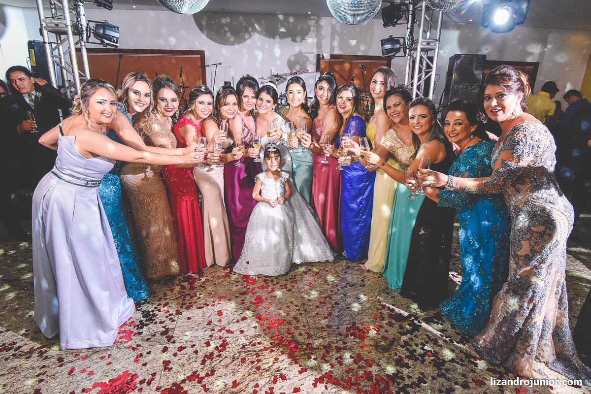 fotógrafo de casamento patos de minas lizandro júnior noiva capuchinhos noivo cerimônia recreativa patense madrinhas