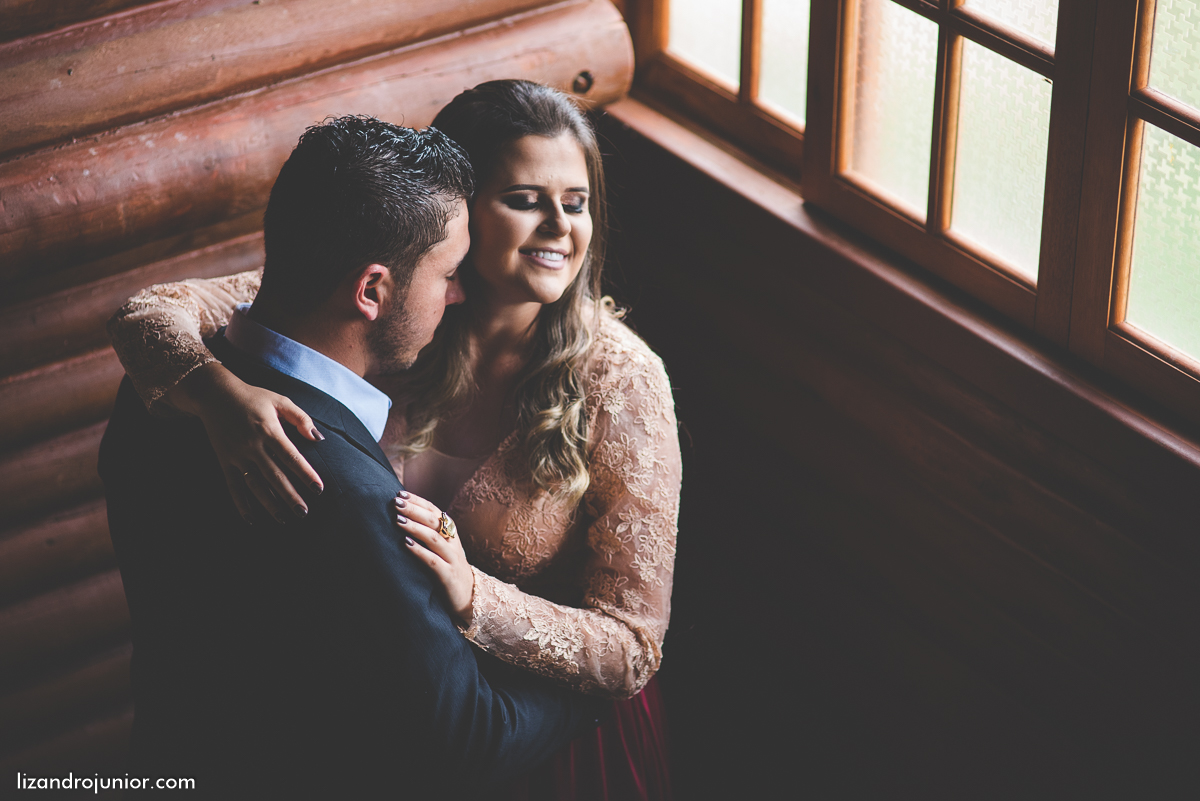 ensaio namorando serra do salitre, fotografo de casamento serra do salitre, casa de madeira, lizandro junior, júnior, casamento patos de minas, serra do salitre,