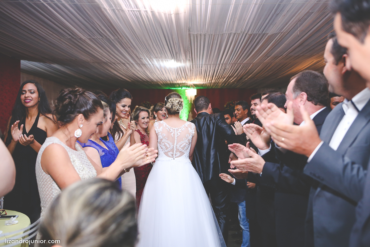 fotografo de casamento patos de minas lizandro junior, lizandro júnior, serra do salitre, rio paranaíba, casamento na serra, catarine e eduardo, noivos, noivas, casamento rio paranaíba