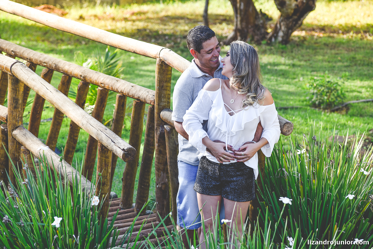 fotografo de casamento patos de minas lizandro junior, patos de minas, ensaio namorando patos, lizandro junior, júnior, daiane e alex, pousada avalon patos de minas, ensaio romântico, ensaio casal,