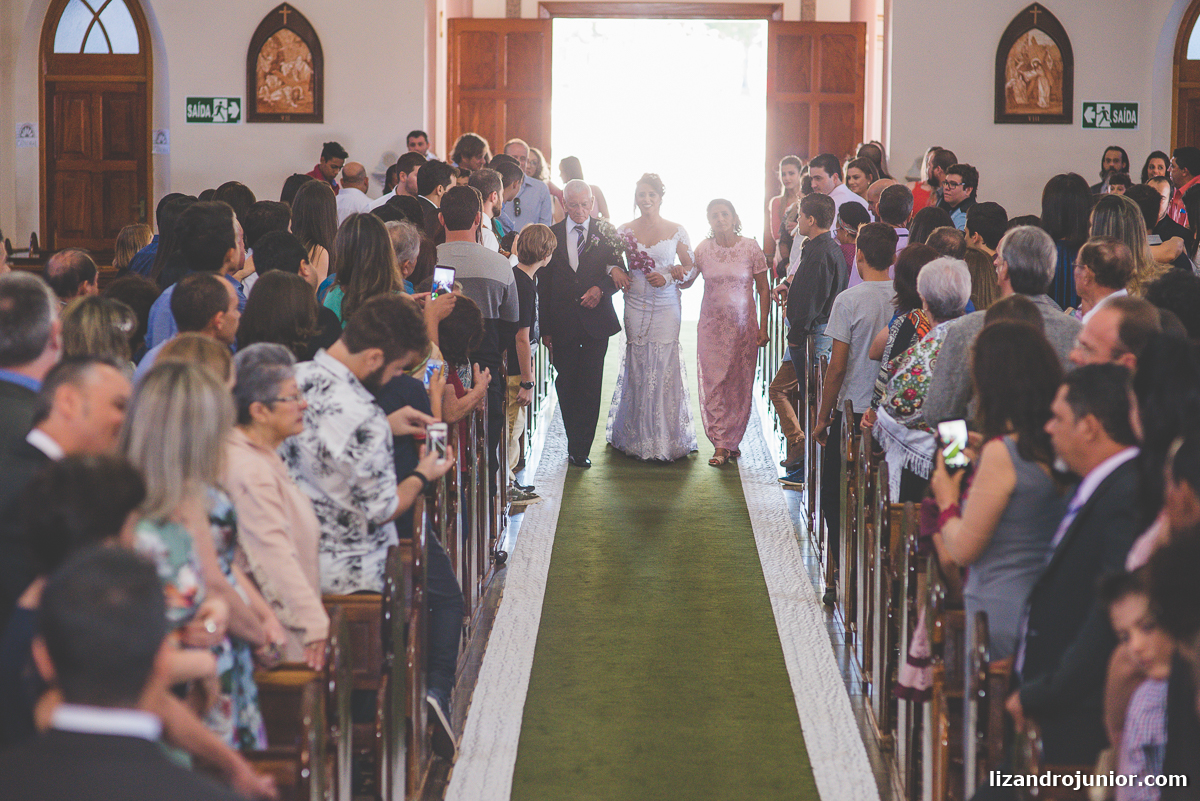 fotógrafo de casamento patos de minas lizandro junior, lizandro júnior, casamento, casar em patos, carro antigo patos de minas, noivas, catedral patos