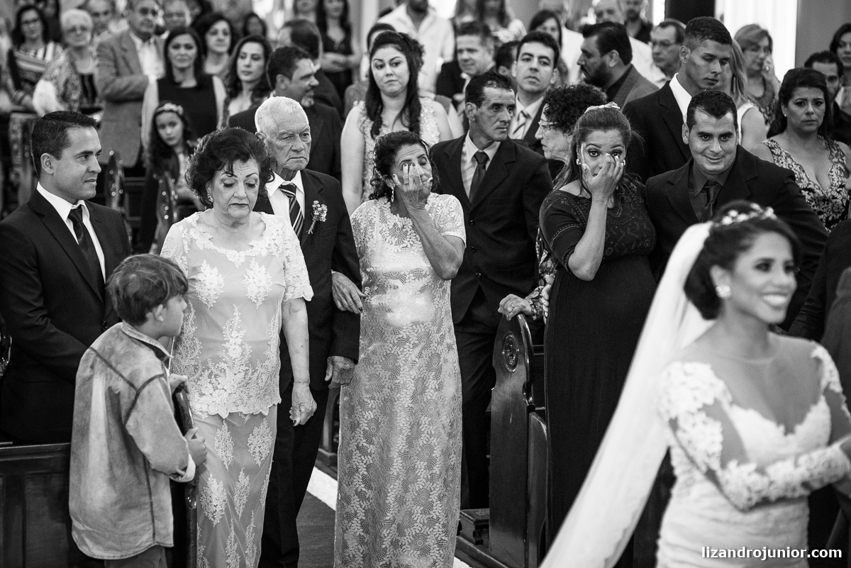 fotógrafo de casamento patos de minas lizandro junior, lizandro júnior, casamento, casar em patos, carro antigo patos de minas, noivas, catedral patos