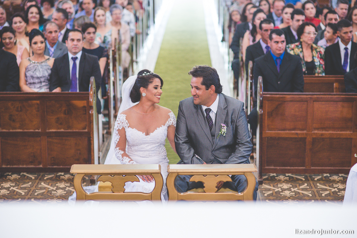 fotógrafo de casamento patos de minas lizandro junior, lizandro júnior, casamento, casar em patos, carro antigo patos de minas, noivas, catedral patos