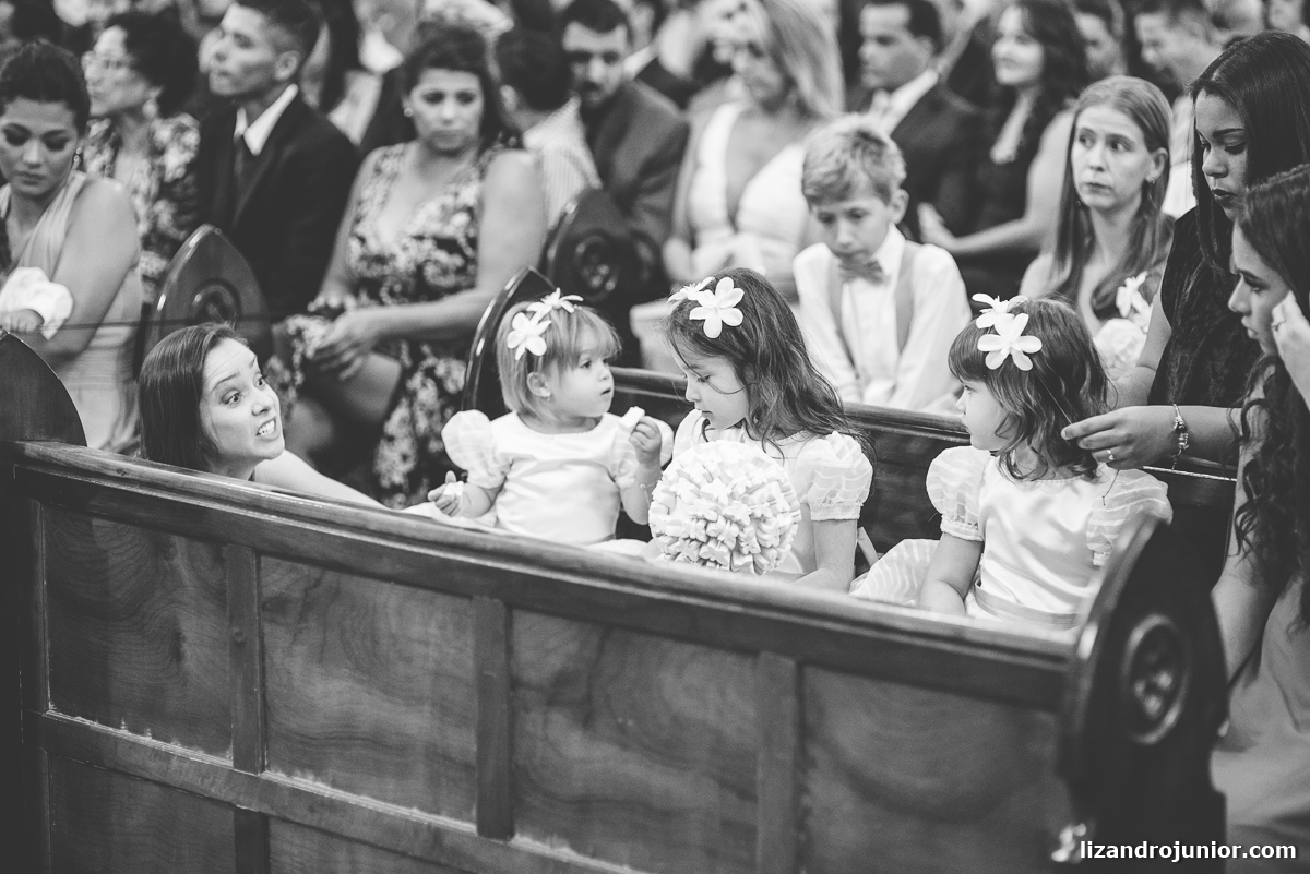 fotógrafo de casamento patos de minas lizandro junior, lizandro júnior, casamento, casar em patos, carro antigo patos de minas, noivas, catedral patos