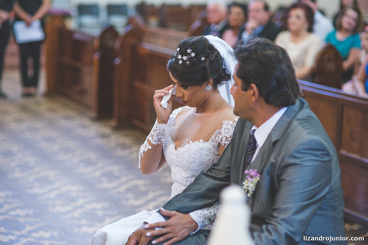 fotógrafo de casamento patos de minas lizandro junior, lizandro júnior, casamento, casar em patos, carro antigo patos de minas, noivas, catedral patos