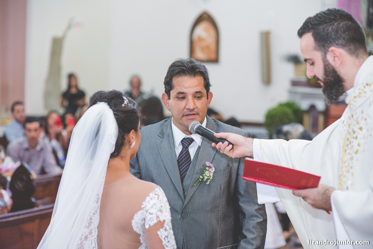 fotógrafo de casamento patos de minas lizandro junior, lizandro júnior, casamento, casar em patos, carro antigo patos de minas, noivas, catedral patos