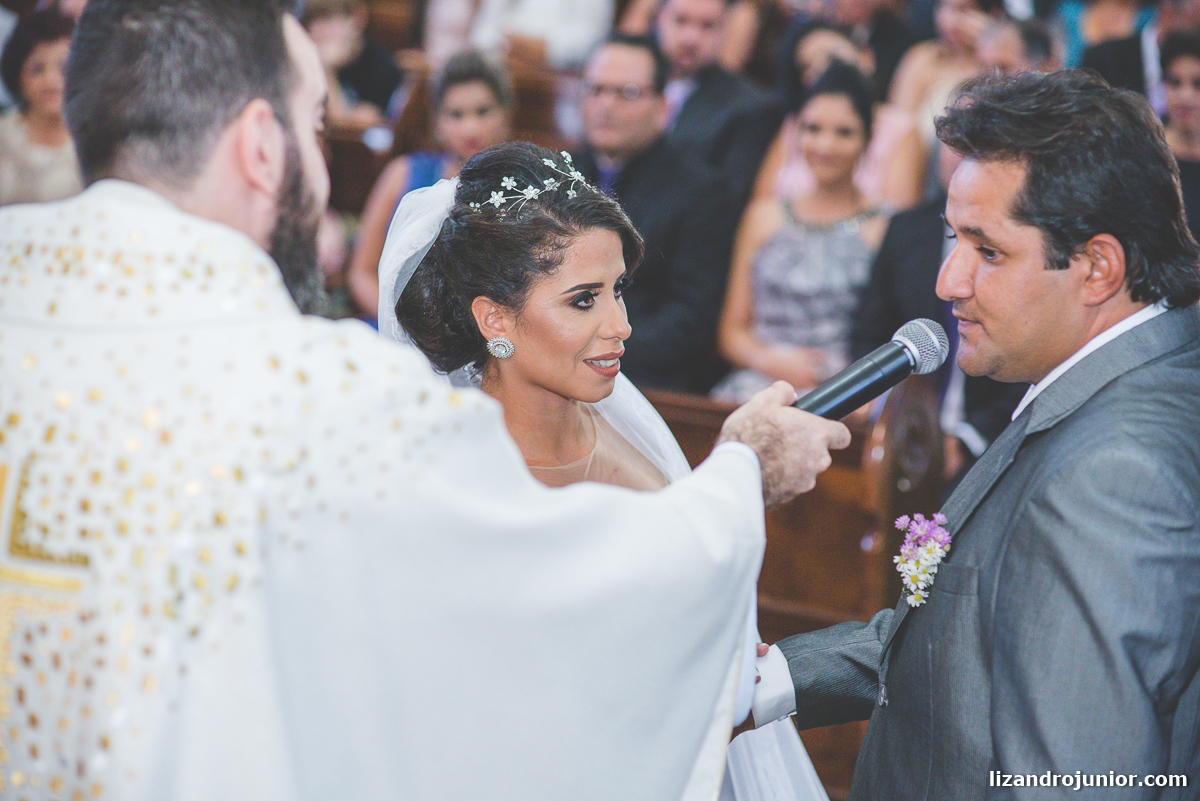 fotógrafo de casamento patos de minas lizandro junior, lizandro júnior, casamento, casar em patos, carro antigo patos de minas, noivas, catedral patos