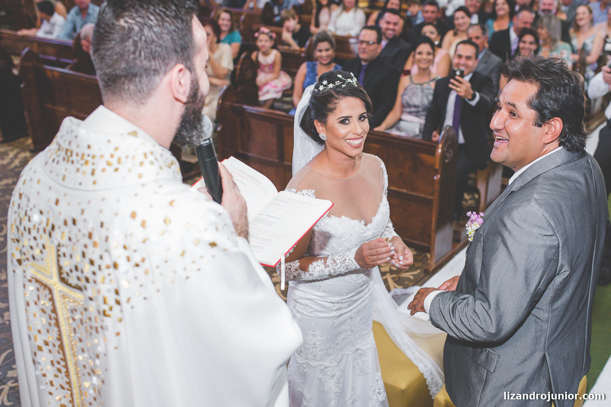 fotógrafo de casamento patos de minas lizandro junior, lizandro júnior, casamento, casar em patos, carro antigo patos de minas, noivas, catedral patos