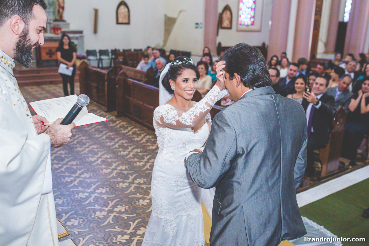fotógrafo de casamento patos de minas lizandro junior, lizandro júnior, casamento, casar em patos, carro antigo patos de minas, noivas, catedral patos