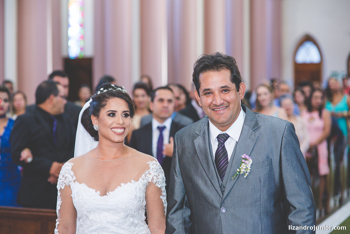 fotógrafo de casamento patos de minas lizandro junior, lizandro júnior, casamento, casar em patos, carro antigo patos de minas, noivas, catedral patos