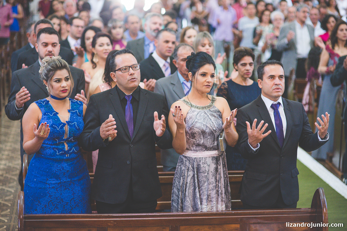 fotógrafo de casamento patos de minas lizandro junior, lizandro júnior, casamento, casar em patos, carro antigo patos de minas, noivas, catedral patos