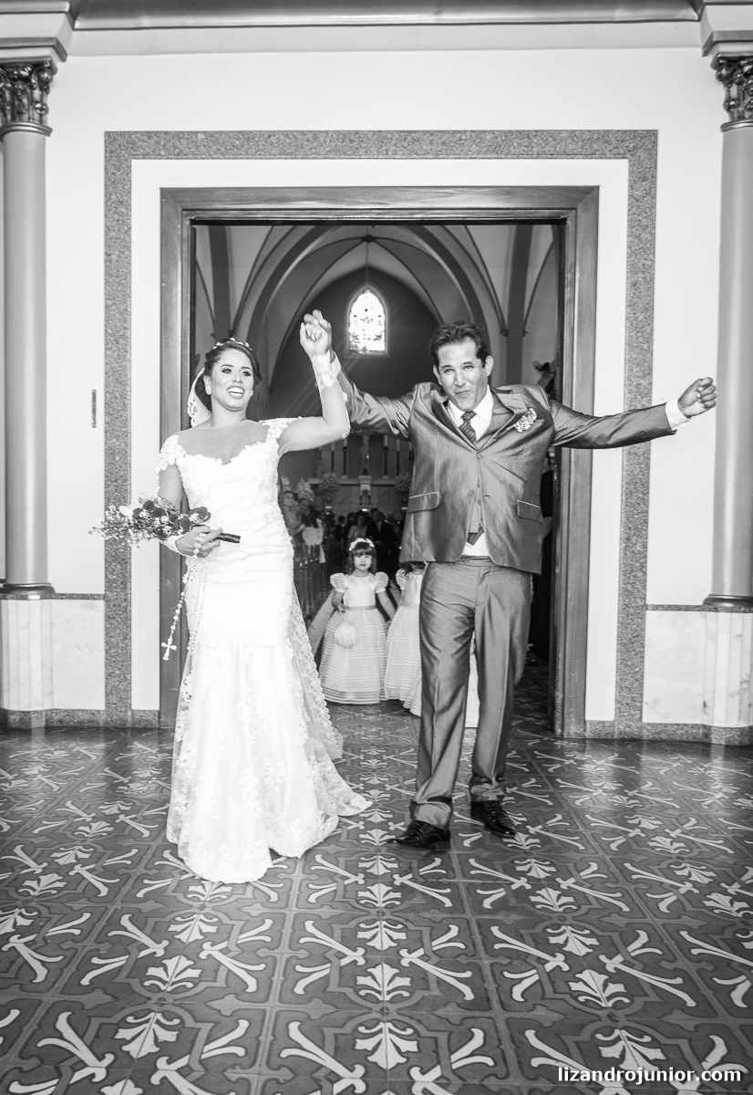 fotógrafo de casamento patos de minas lizandro junior, lizandro júnior, casamento, casar em patos, carro antigo patos de minas, noivas, catedral patos