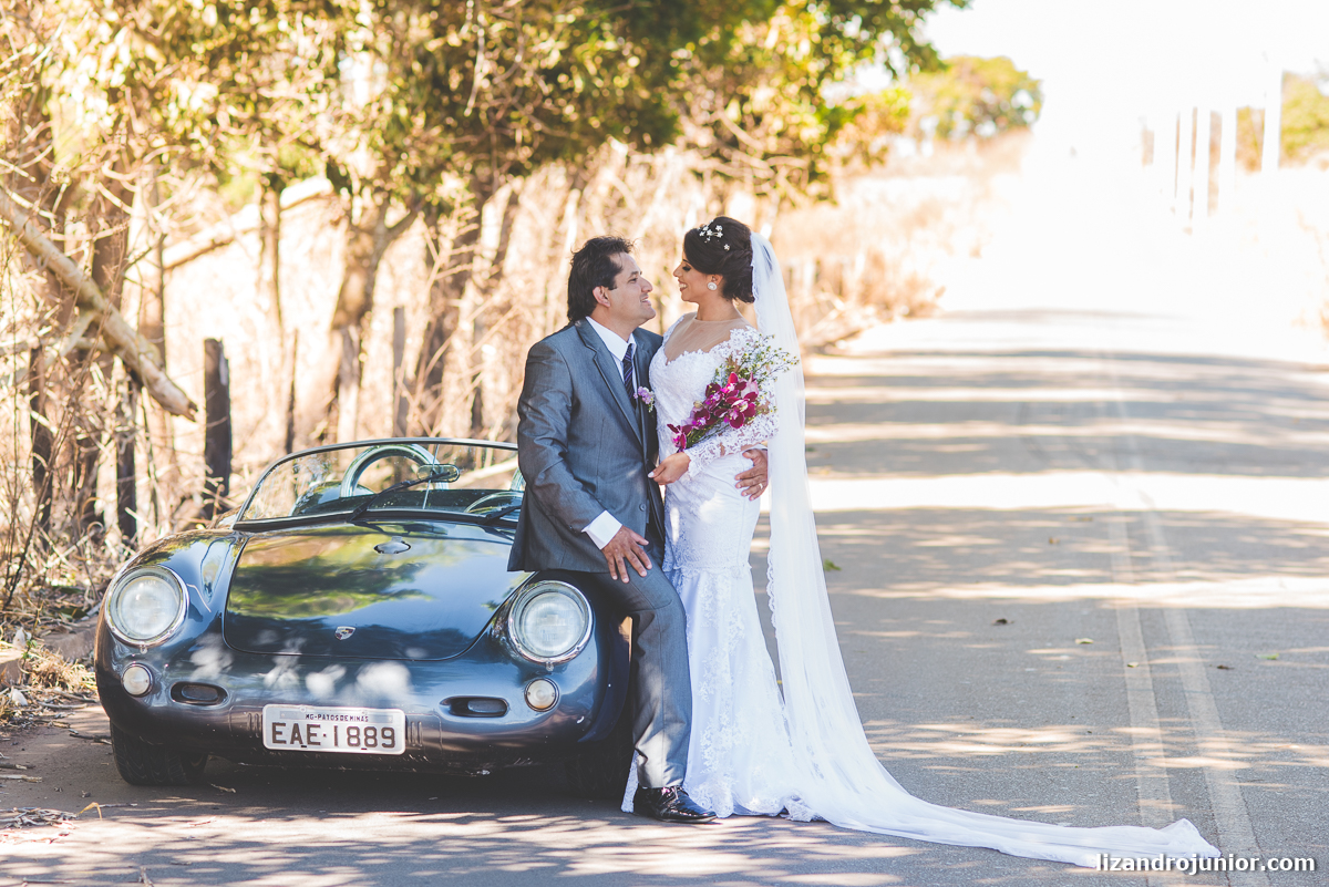 fotógrafo de casamento patos de minas lizandro junior, lizandro júnior, casamento, casar em patos, carro antigo patos de minas, noivas, catedral patos