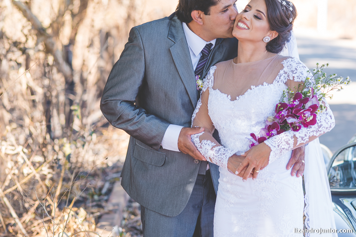 fotógrafo de casamento patos de minas lizandro junior, lizandro júnior, casamento, casar em patos, carro antigo patos de minas, noivas, catedral patos