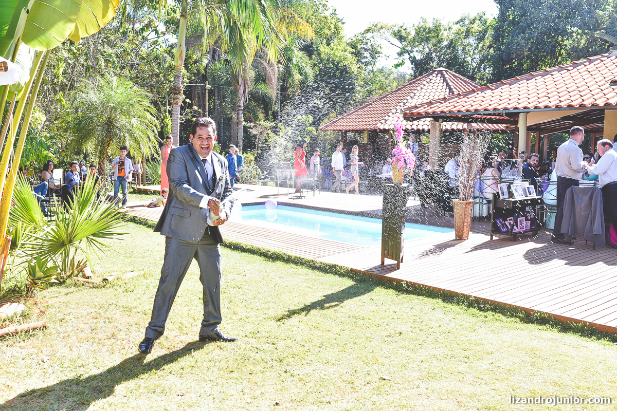 fotógrafo de casamento patos de minas lizandro junior, lizandro júnior, casamento, casar em patos, carro antigo patos de minas, noivas, festa ar livre, festa casamento sitio