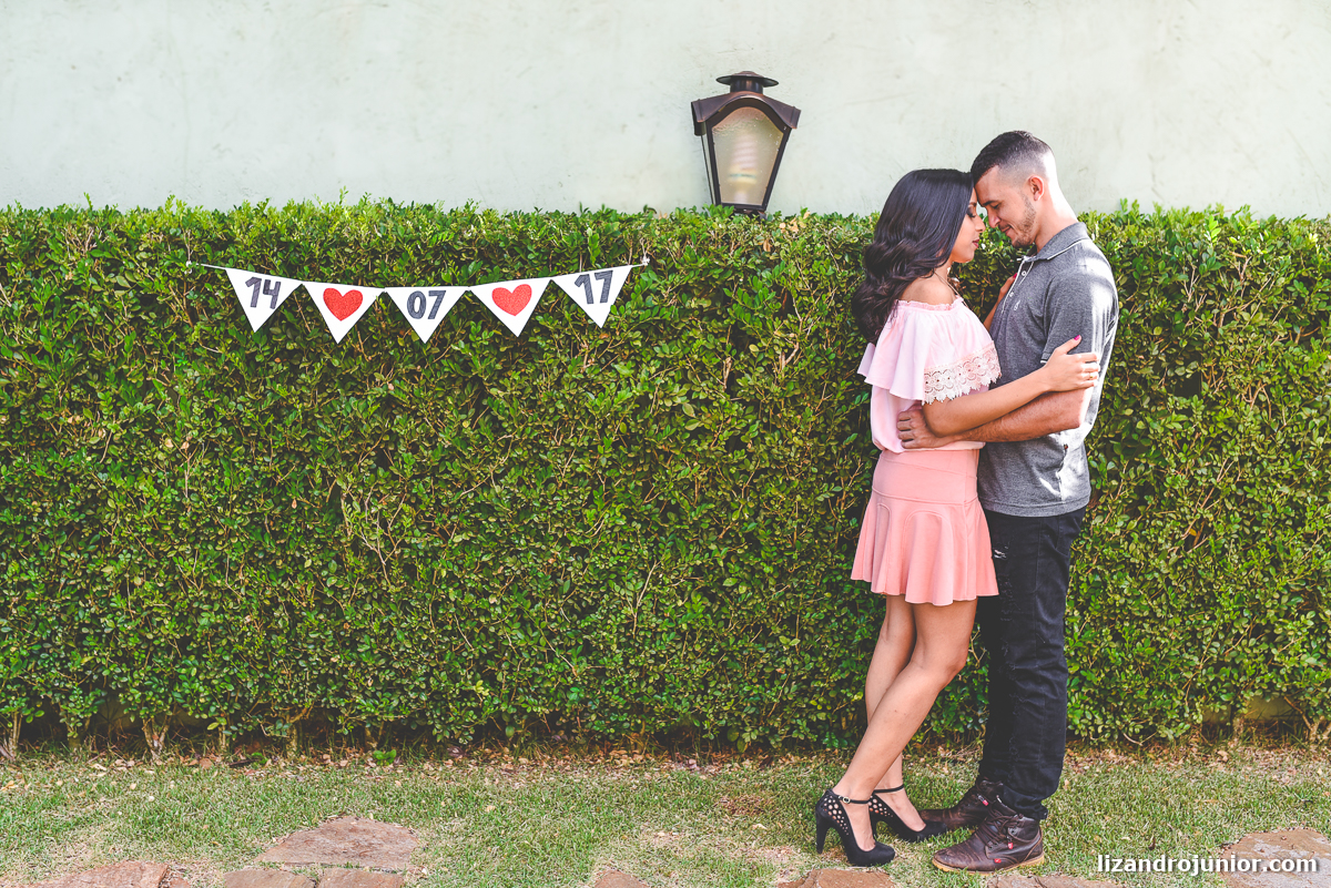 lizandro júnior fotógrafo de casamento patos de minas minas gerais, ensaio namorando, casal, ensaio ar livre, casal apaixonado, amor, felicidade, ensaio casal
