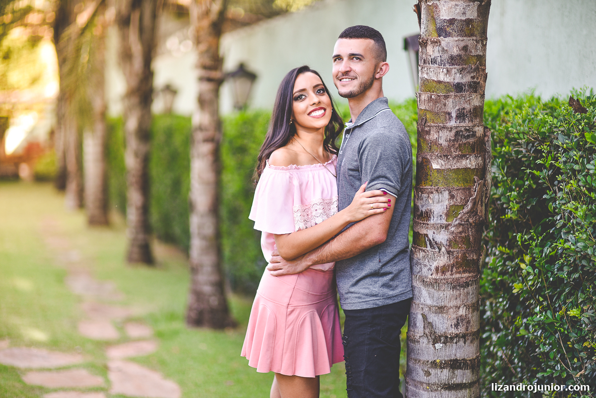 lizandro júnior fotógrafo de casamento patos de minas minas gerais, ensaio namorando, casal, ensaio ar livre, casal apaixonado, amor, felicidade, ensaio casal