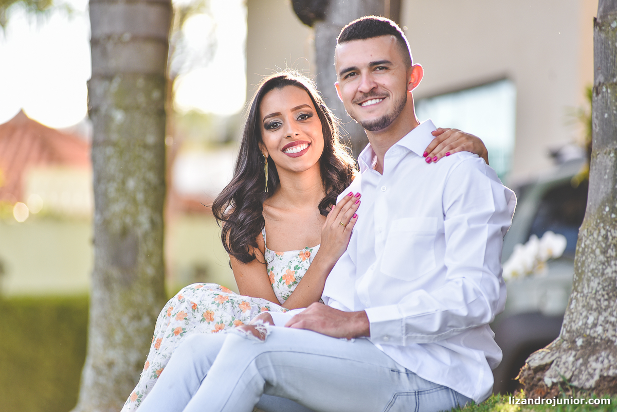 lizandro júnior fotógrafo de casamento patos de minas minas gerais, ensaio namorando, casal, ensaio ar livre, casal apaixonado, amor, felicidade, ensaio casal