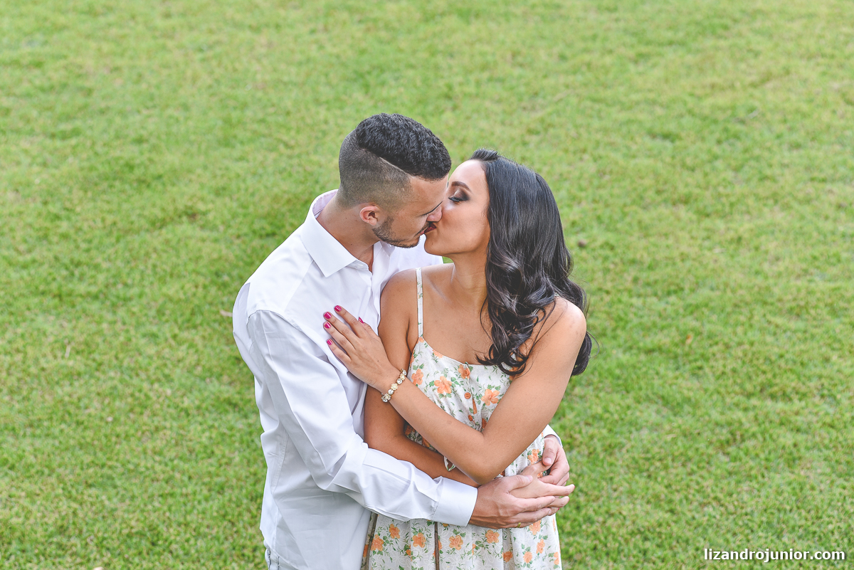 lizandro júnior fotógrafo de casamento patos de minas minas gerais, ensaio namorando, casal, ensaio ar livre, casal apaixonado, amor, felicidade, ensaio casal