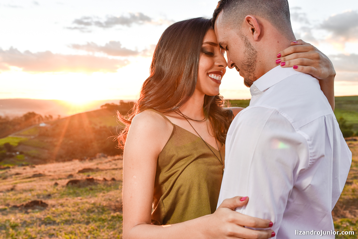 lizandro júnior fotógrafo de casamento patos de minas minas gerais, ensaio namorando, casal, ensaio ar livre, casal apaixonado, amor, felicidade, ensaio casal