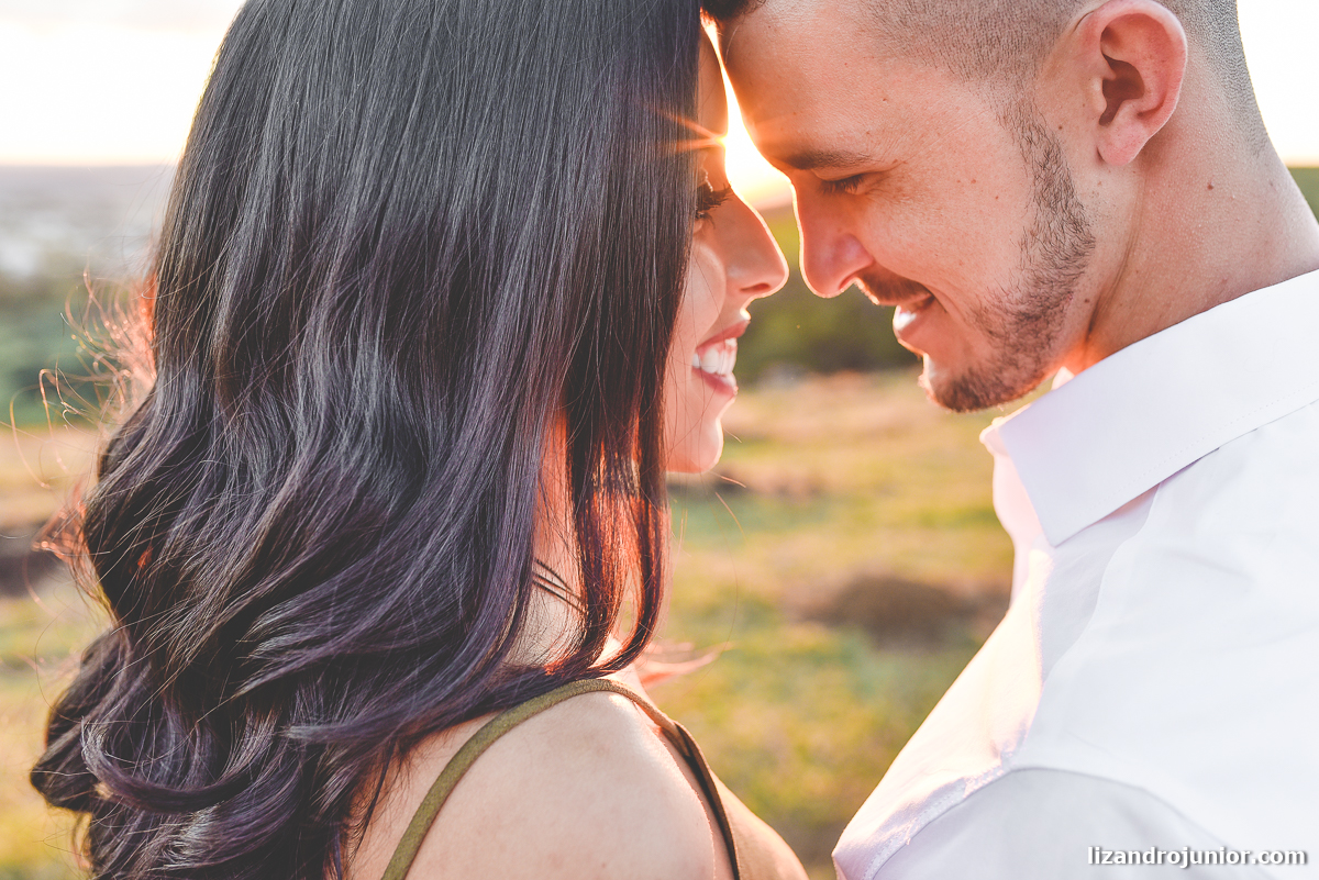 lizandro júnior fotógrafo de casamento patos de minas minas gerais, ensaio namorando, casal, ensaio ar livre, casal apaixonado, amor, felicidade, ensaio casal