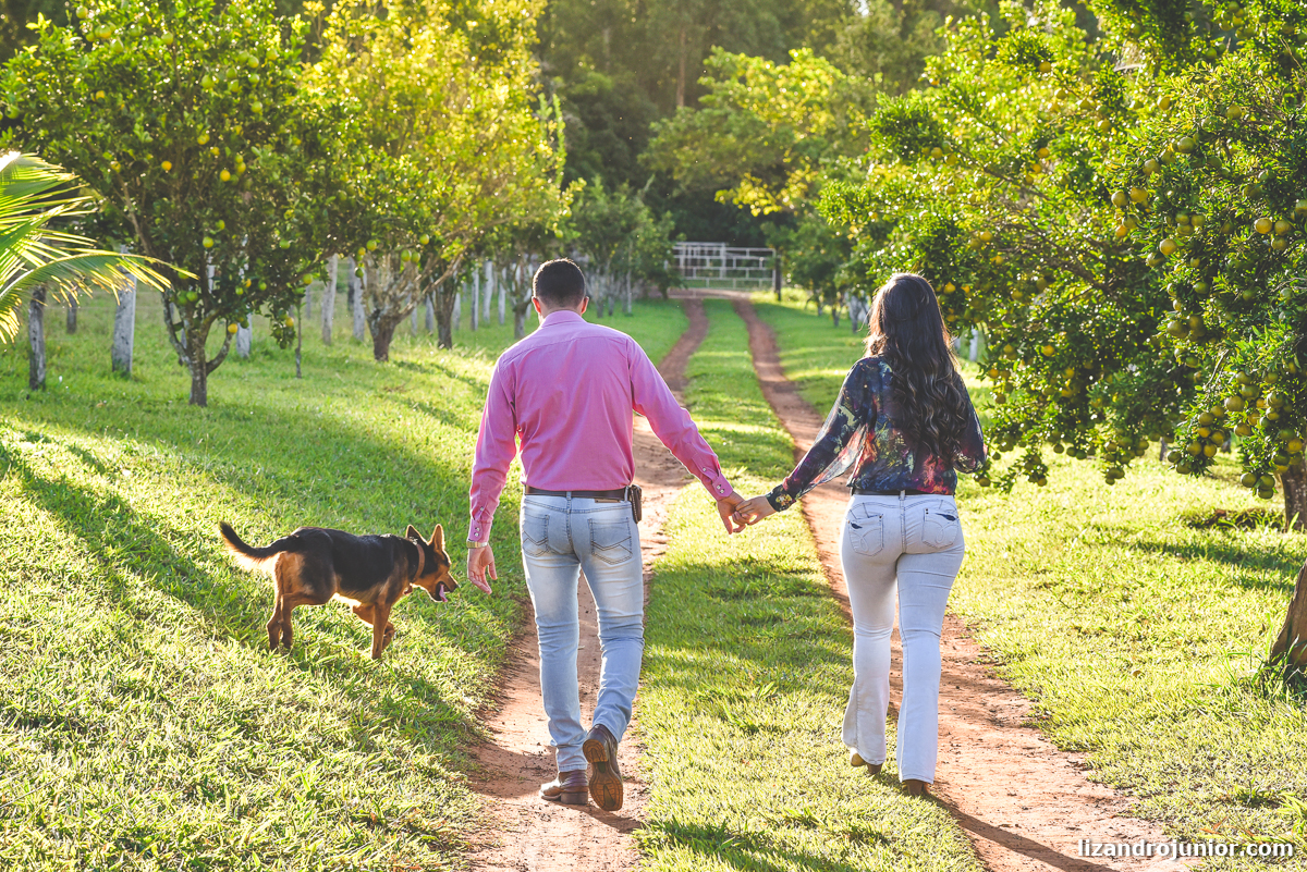 lizandro júnior, fotógrafo de casamento patos de minas, ensaio namorando, ensaio romântico, ensaio presidente olegário, casamento presidente olegário, ensaio ar livre, sítio