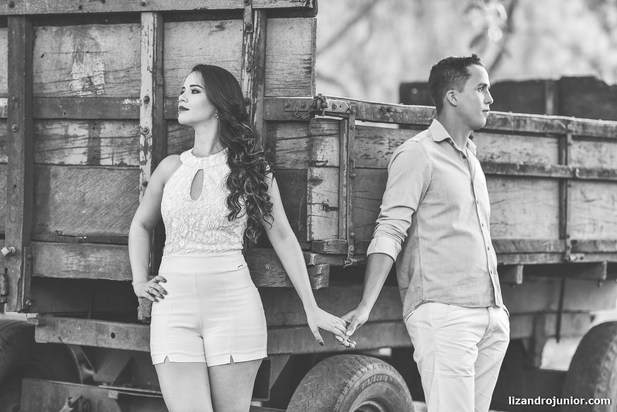 lizandro júnior, fotógrafo de casamento patos de minas, ensaio namorando, ensaio romântico, ensaio presidente olegário, casamento presidente olegário, ensaio ar livre, sítio