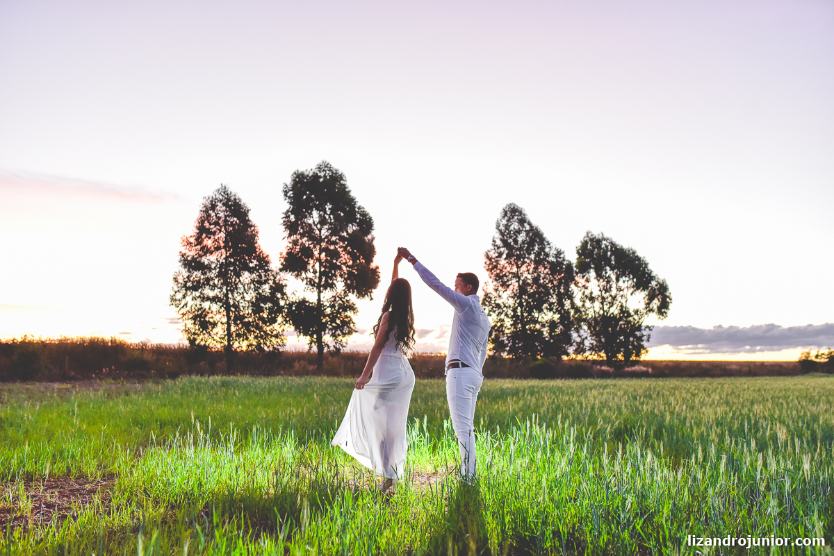 lizandro júnior, fotógrafo de casamento patos de minas, ensaio namorando, ensaio romântico, ensaio presidente olegário, casamento presidente olegário, ensaio ar livre, sítio