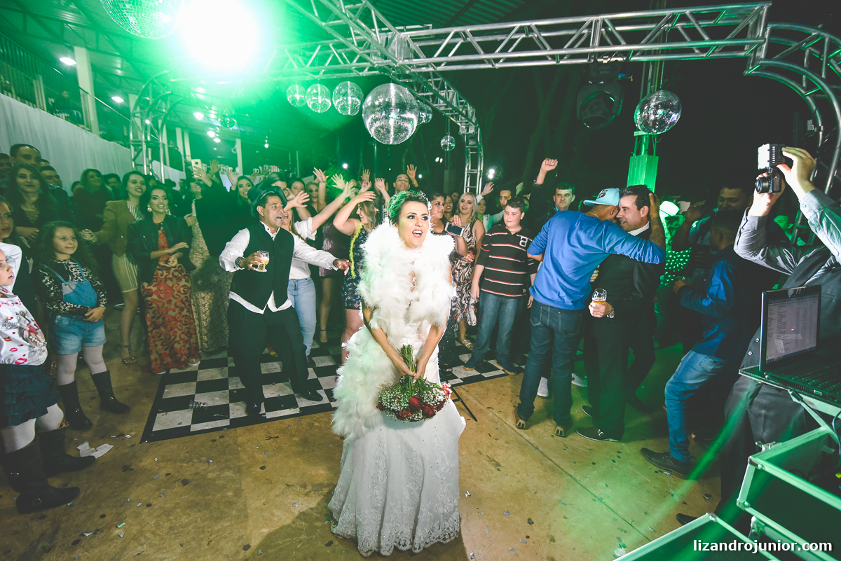 lizandro júnior fotografo de casamento, lagoa formosa, casamento na lagoa, daiane e alex lagoa formosa, fotografia de casamento minas gerais, festa, clube bola cheia