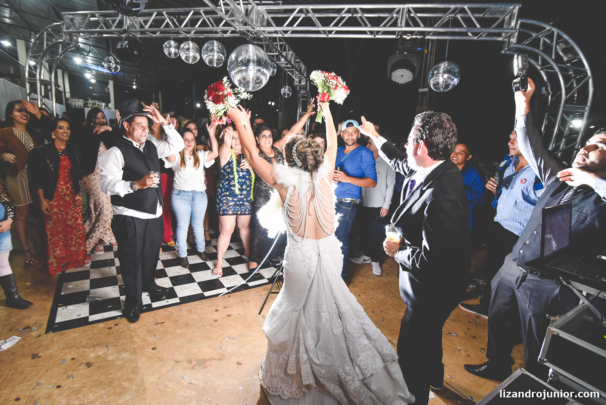 lizandro júnior fotografo de casamento, lagoa formosa, casamento na lagoa, daiane e alex lagoa formosa, fotografia de casamento minas gerais, festa, clube bola cheia