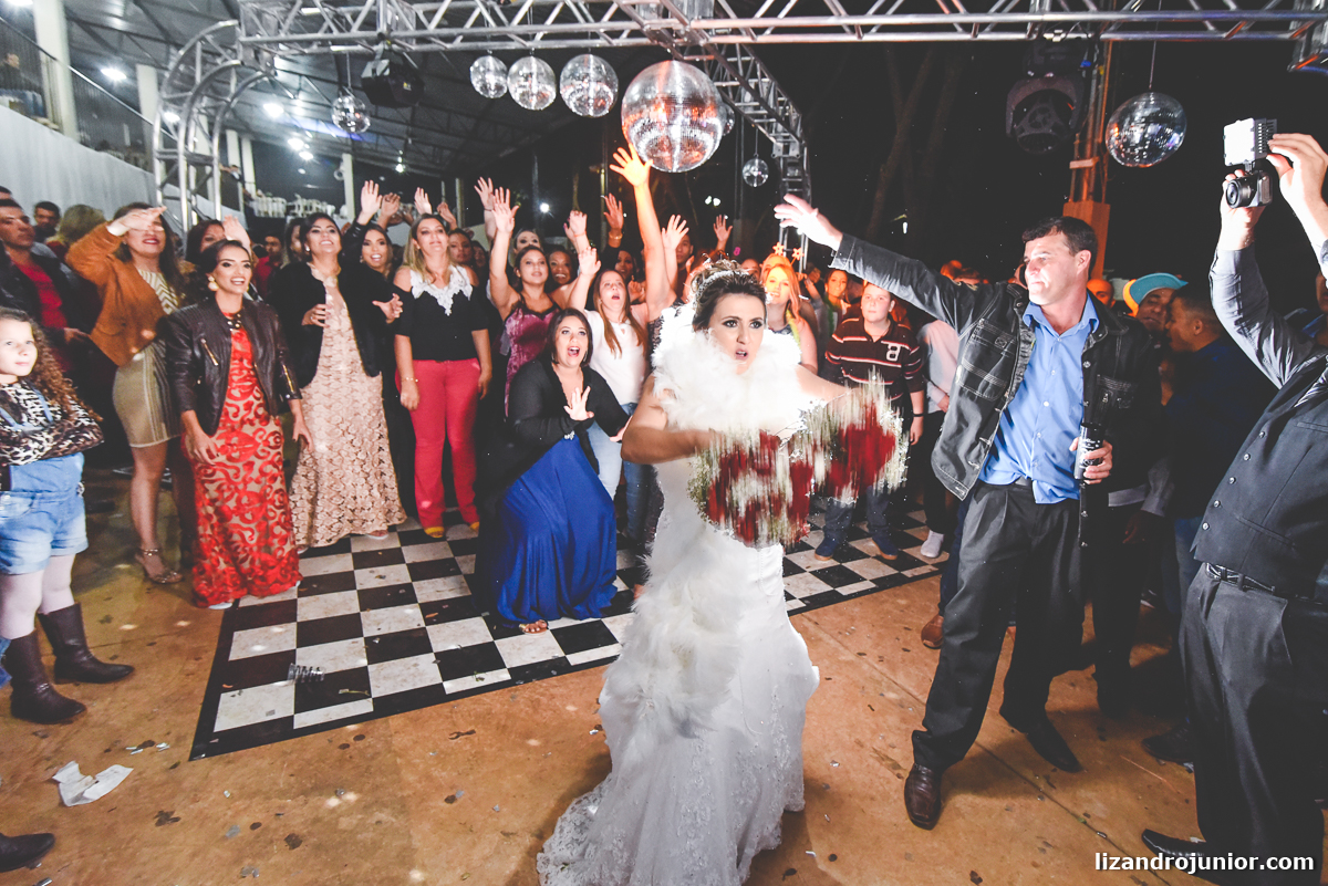 lizandro júnior fotografo de casamento, lagoa formosa, casamento na lagoa, daiane e alex lagoa formosa, fotografia de casamento minas gerais, festa, clube bola cheia