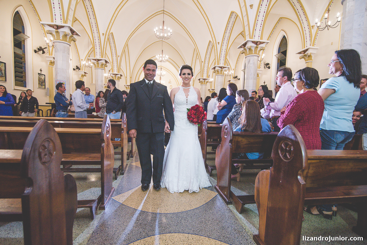lizandro júnior fotografo de casamento, lagoa formosa, casamento na lagoa, daiane e alex lagoa formosa, fotografia de casamento minas gerais, igreja