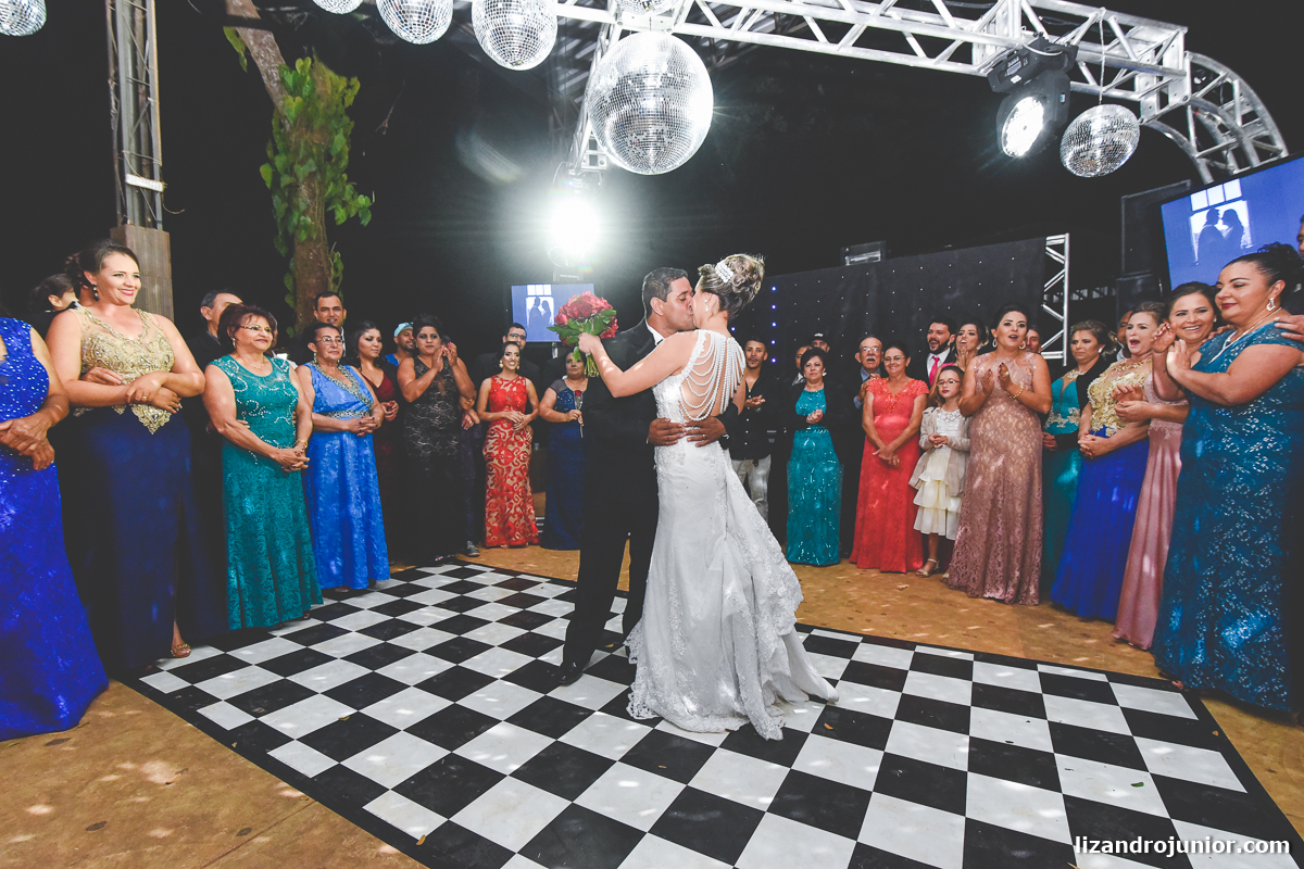 lizandro júnior fotografo de casamento, lagoa formosa, casamento na lagoa, daiane e alex lagoa formosa, fotografia de casamento minas gerais, festa, clube bola cheia