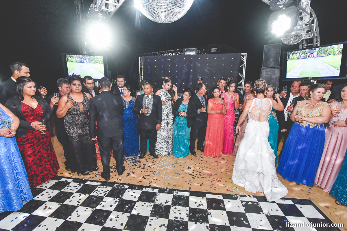 lizandro júnior fotografo de casamento, lagoa formosa, casamento na lagoa, daiane e alex lagoa formosa, fotografia de casamento minas gerais, festa, clube bola cheia