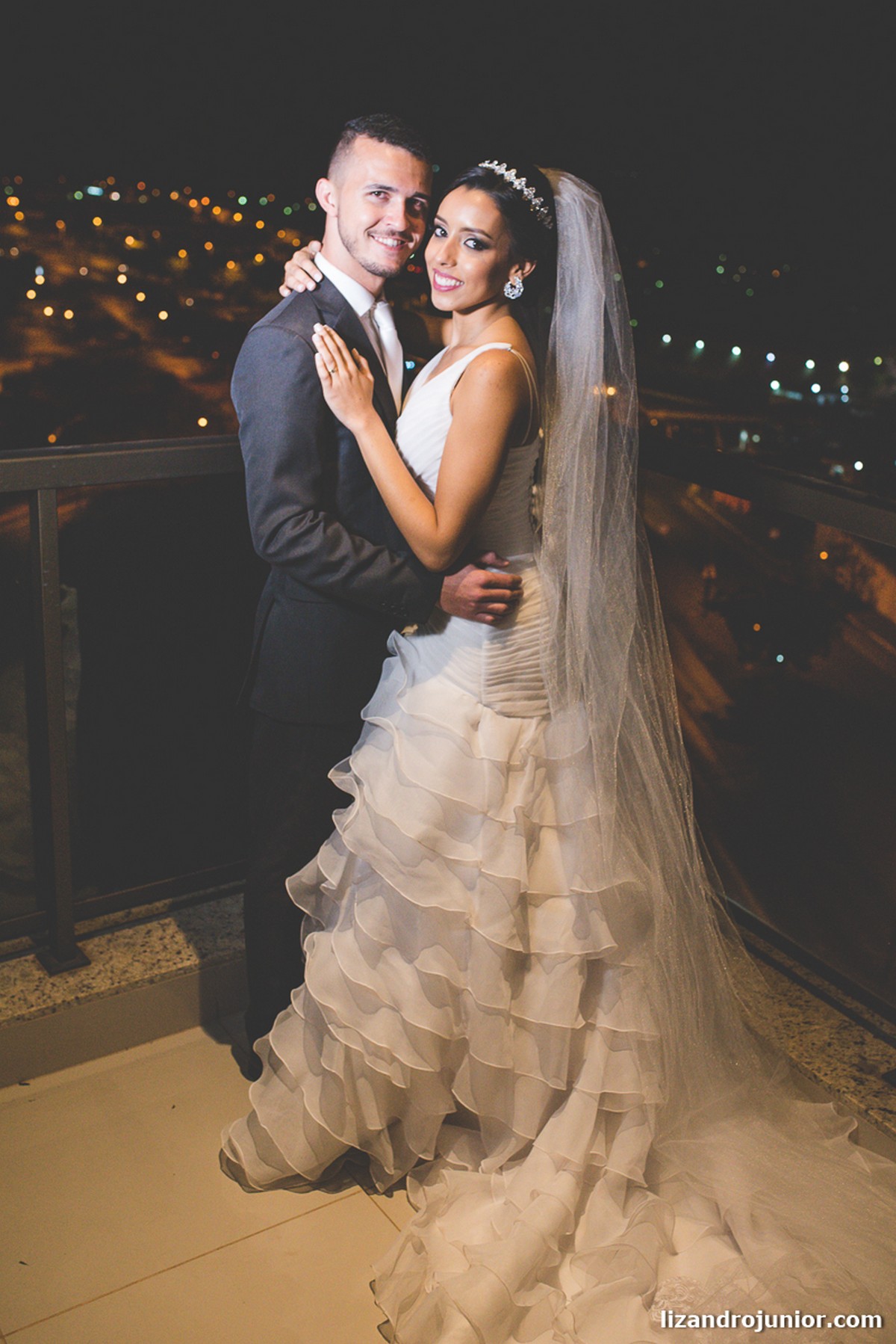 lizandro júnior fotógrafo de casamento, patos de minas, casamento, casamento em patos, lizandro junior patos, raquel e wallef, casamento evangélico, palavra da vida, gálatas golden