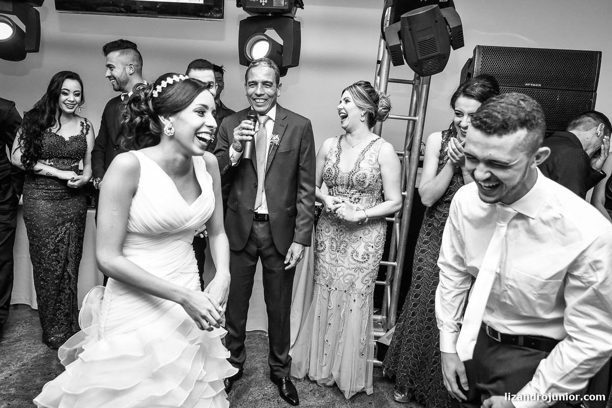 lizandro júnior fotógrafo de casamento, patos de minas, casamento, casamento em patos, lizandro junior patos, raquel e wallef, casamento evangélico, palavra da vida, gálatas golden