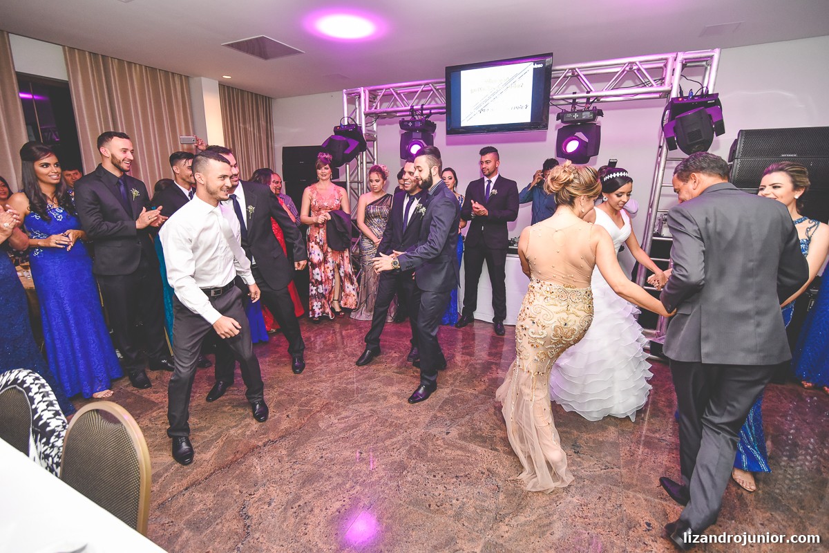 lizandro júnior fotógrafo de casamento, patos de minas, casamento, casamento em patos, lizandro junior patos, raquel e wallef, casamento evangélico, palavra da vida, gálatas golden