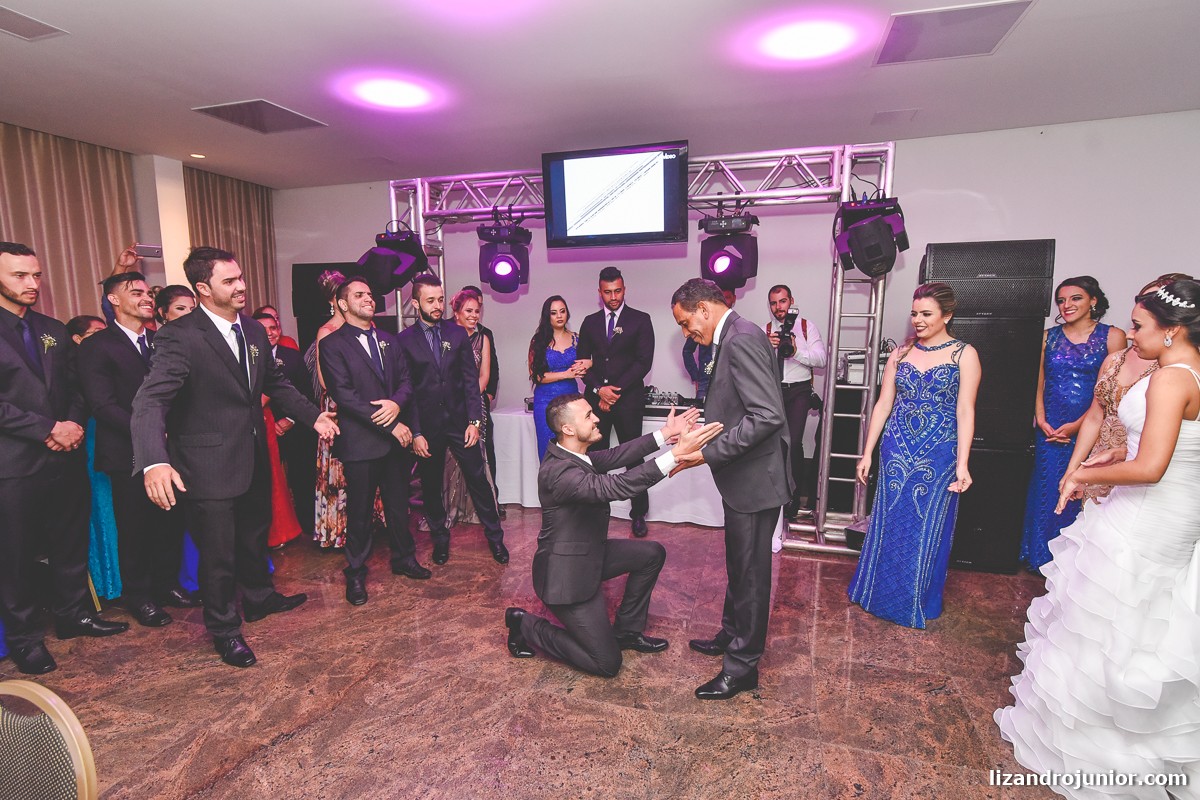 lizandro júnior fotógrafo de casamento, patos de minas, casamento, casamento em patos, lizandro junior patos, raquel e wallef, casamento evangélico, palavra da vida, gálatas golden