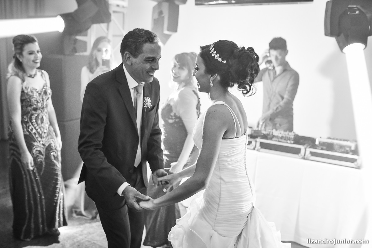 lizandro júnior fotógrafo de casamento, patos de minas, casamento, casamento em patos, lizandro junior patos, raquel e wallef, casamento evangélico, palavra da vida, gálatas golden