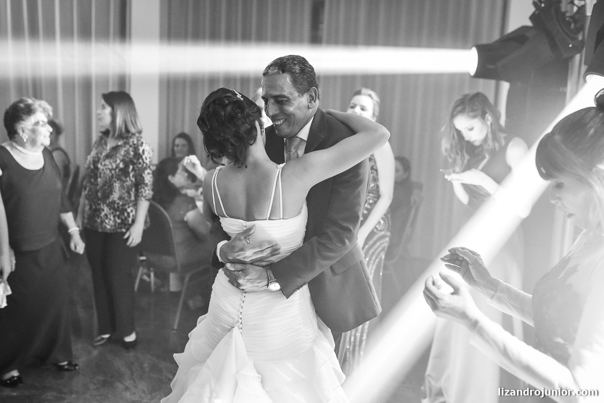 lizandro júnior fotógrafo de casamento, patos de minas, casamento, casamento em patos, lizandro junior patos, raquel e wallef, casamento evangélico, palavra da vida, gálatas golden