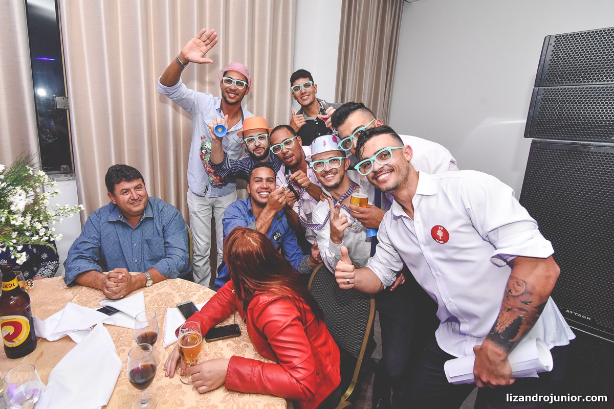 lizandro júnior fotógrafo de casamento, patos de minas, casamento, casamento em patos, lizandro junior patos, raquel e wallef, casamento evangélico, palavra da vida, gálatas golden