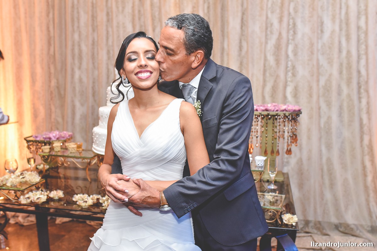 lizandro júnior fotógrafo de casamento, patos de minas, casamento, casamento em patos, lizandro junior patos, raquel e wallef, casamento evangélico, palavra da vida, gálatas golden
