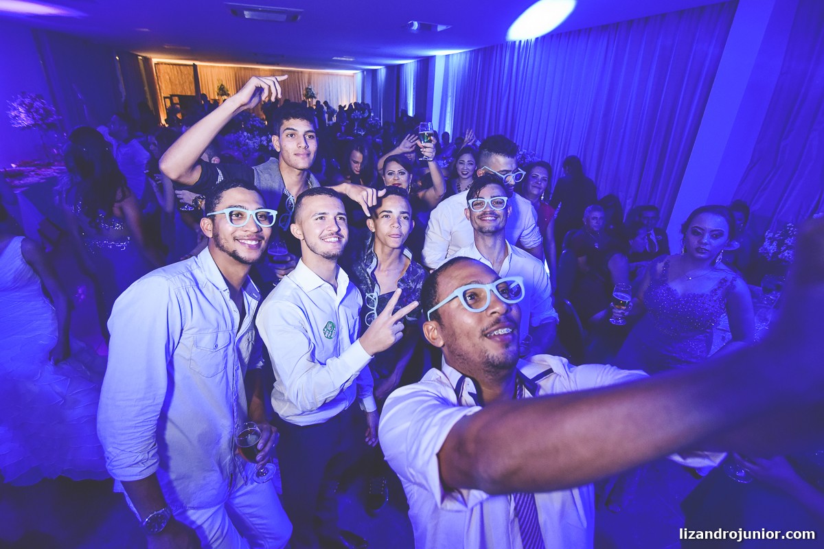 lizandro júnior fotógrafo de casamento, patos de minas, casamento, casamento em patos, lizandro junior patos, raquel e wallef, casamento evangélico, palavra da vida, gálatas golden