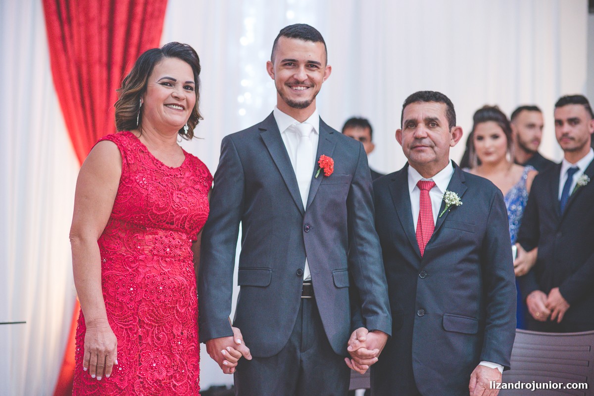 lizandro júnior fotógrafo de casamento, patos de minas, casamento, casamento em patos, lizandro junior patos, raquel e wallef, casamento evangélico, palavra da vida,